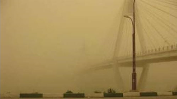 مدن الجنوب محاصرة في الأتربة والعواصف الشديدة