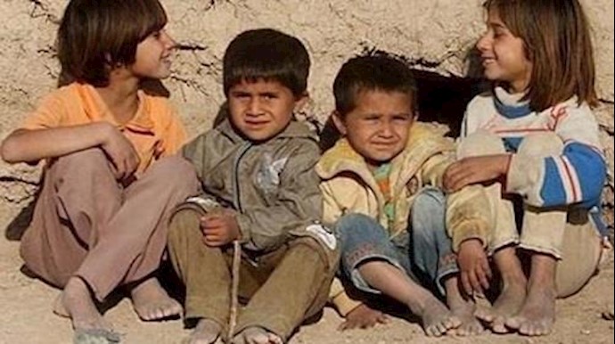 200ألف طفل يعانون من سوء التغذية في حکم ولاية الفقيه