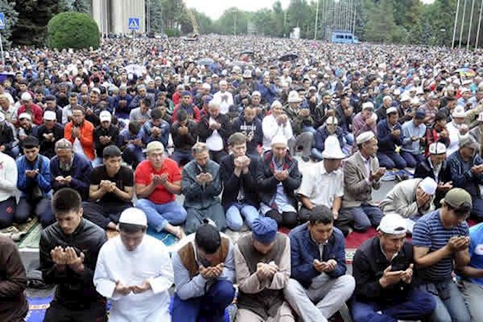 صلاة عيد الفطر المبارك من دول العالم اليوم