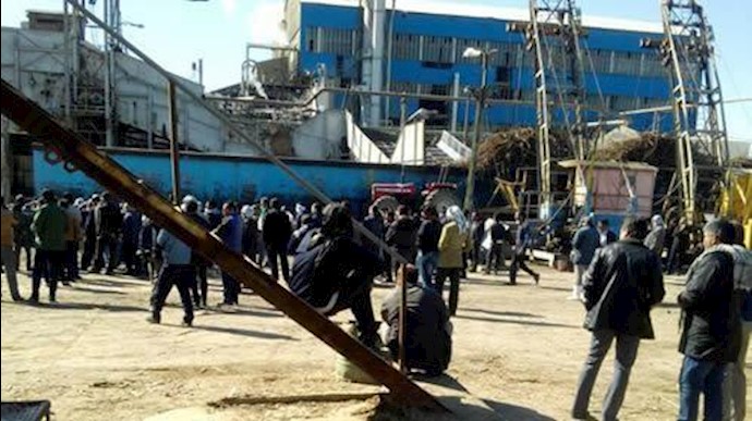 إيران.. تواصل وتوسيع احتجاجات لعمال هفت تبه