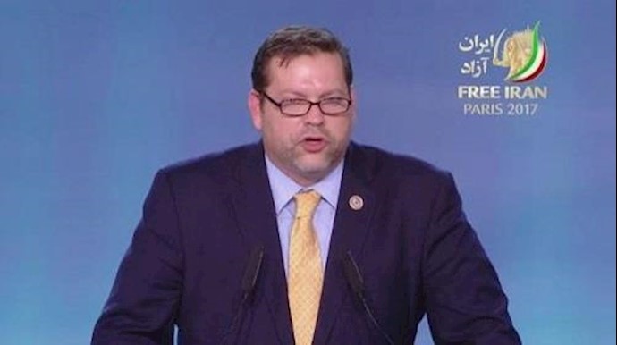 عضو مجلس النواب الأمريکي: يجب إدراج قوات الحرس الإيراني في قائمة الارهاب