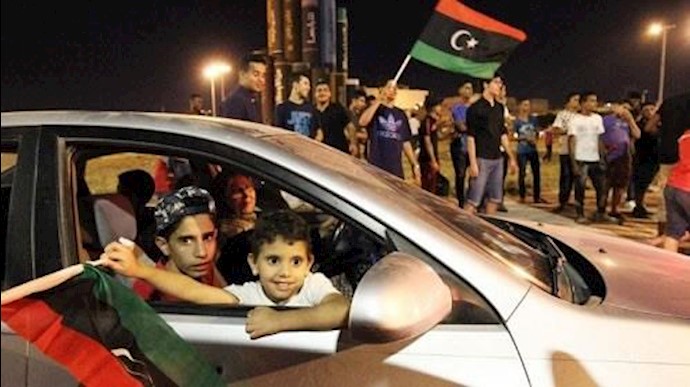 سکان بنغازي يحتفلون ب"تحرير" مدينتهم