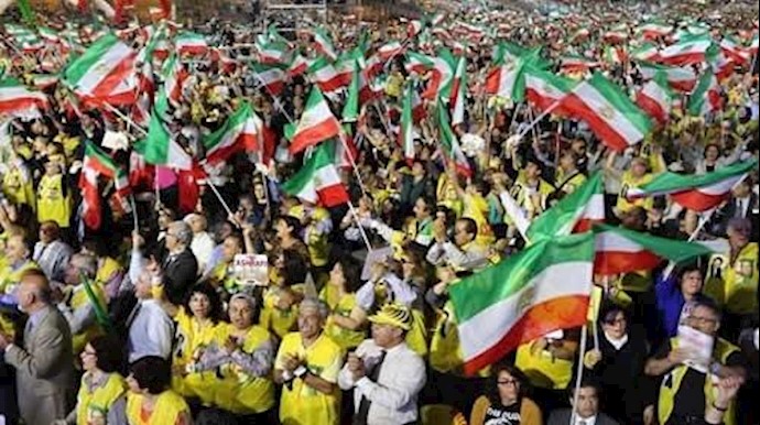 المشهد الايراني علی حقيقته
