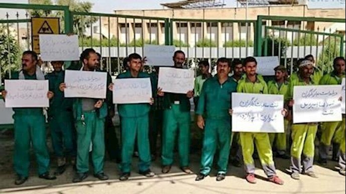 تجمع احتجاجي لعمال المناطق الثمانية لبلدية الأهواز