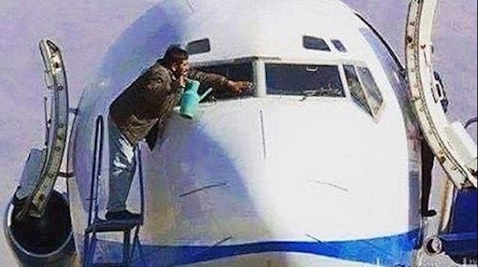فقط في إيران.. إطلاق صواريخ للفضاء وفشل في غسل زجاج الطائرات!