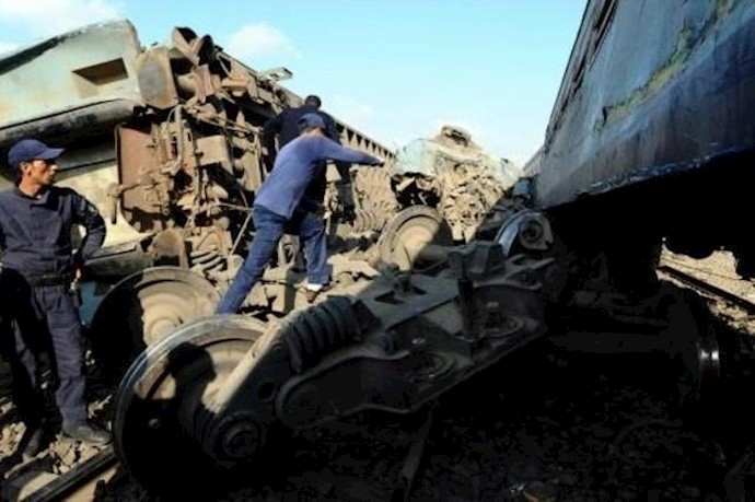 37 شخصا لقوا مصرعهم في تصادم قطارين في الاسکندرية