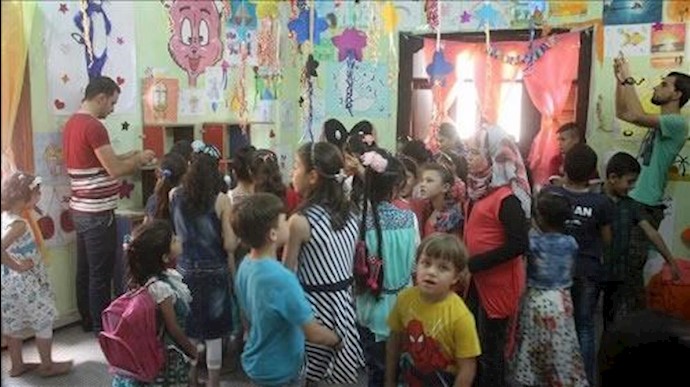 معرض رسومات لدعم الأطفال نفسيا في إدلب السورية