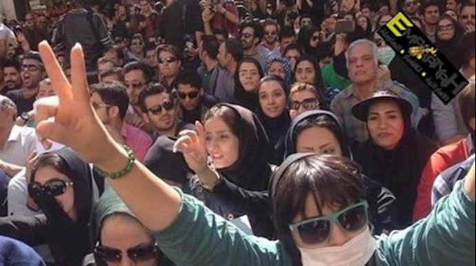 معارض إيراني: نظام الملالي يقترب من السقوط