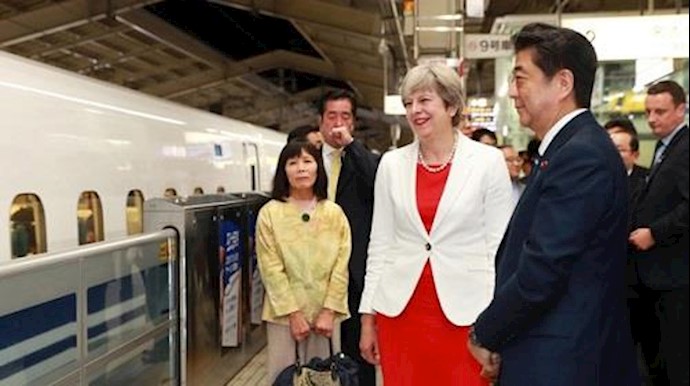اجتماع بريطاني ياباني فريد من نوعه داخل قطار سريع