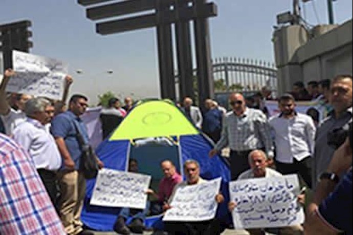 تجمع احتجاجي لکسبة مبنی بلاسکو