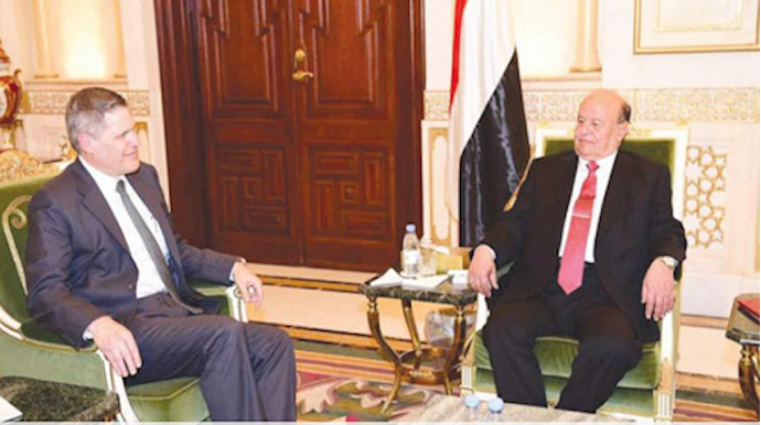 هادي يجتمع بسفيري أميرکا وروسيا ويؤکد تمسکه بالمرجعيات الثلاث