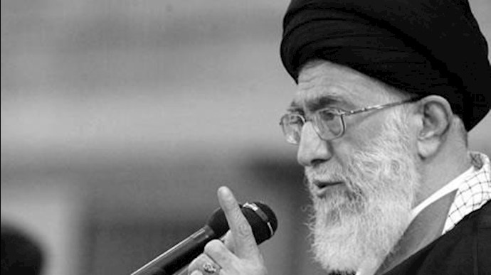 خامنئي :الذين يقولون بان الثورة انتهت هذه خيانة للثورة