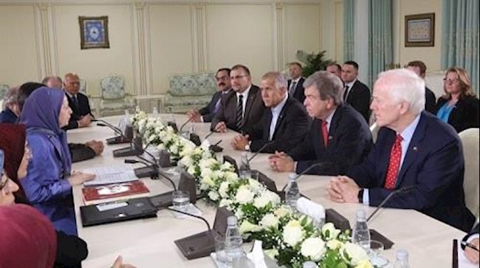 تطور استراتيجية تغييرالنظام الإيراني ... زيارة في آلبانيا