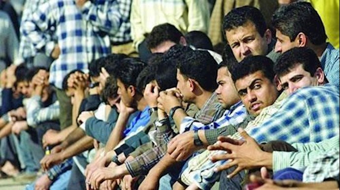 اعتراف وزير العمل في حکومة روحاني: زيادة عدد العاطلين بنسبة مليون شخص في کل عام