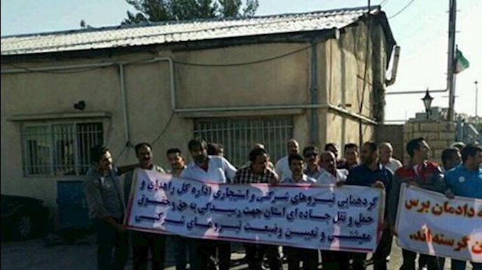 تجمع احتجاجي في مدينتي تبريز ودلفان