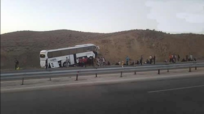 ايران.. مصرع 10 طالبات مدارس في حادث سير