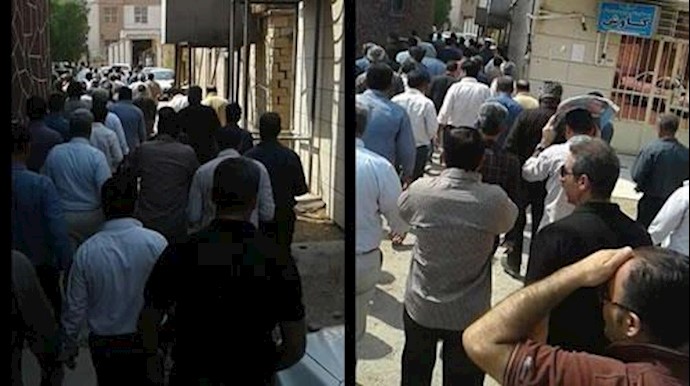 تجمع احتجاجي لعمال معمل الأسمنت في مدينة مسجد سليمان لليوم الثاني علی التوالي