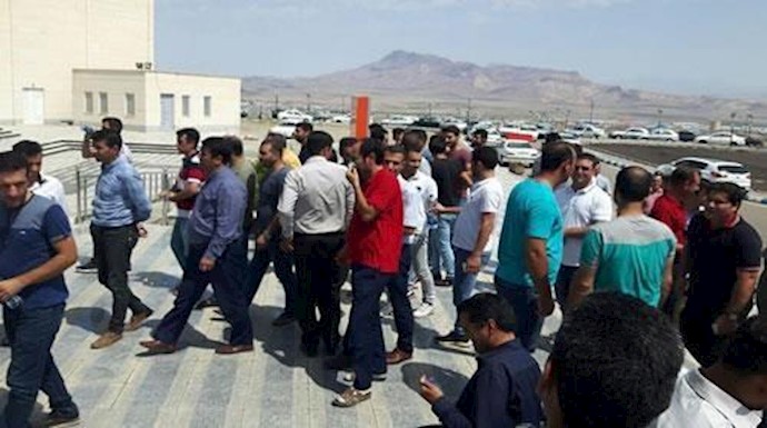 إيران..تجمع احتجاجي لعمال منجم کروميک