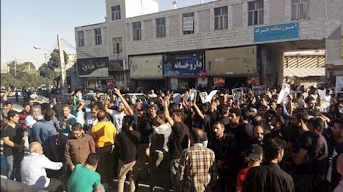 احتجاجات أهالي ازنا ومواجهات مع عناصر الأمن