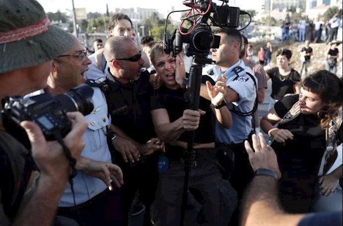 بالصور..مواجهات في القدس إثر تظاهرة ضد طرد عائلة فلسطينية
