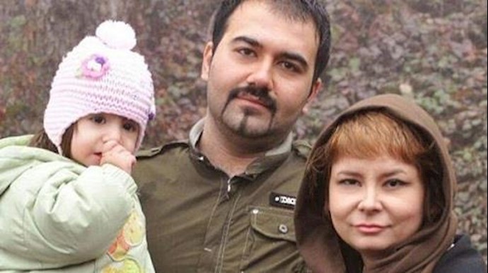 سجين إيراني يکتب وصيته ويودع زوجته وابنته
