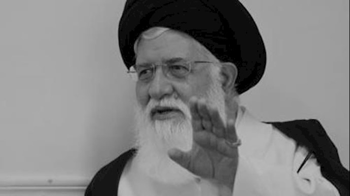 الملا علم الهدی: لا يمکن استمرار الثورة لو لا تتواصل قواعد الثورة