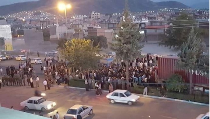 ايران.. تجمع لأهالي مدينة «مريوان» احتجاجا علی اعتقال المتظاهرين